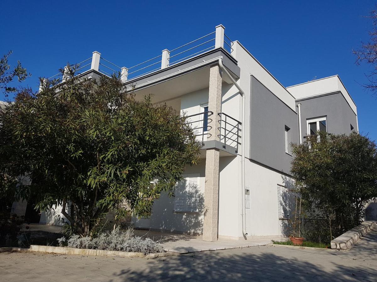 Allegro Apartments Novalja Exterior photo